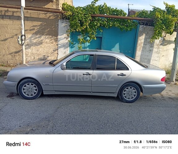 Mercedes E 280 4MATIC-2