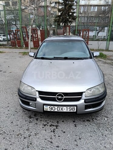 Opel Omega-1