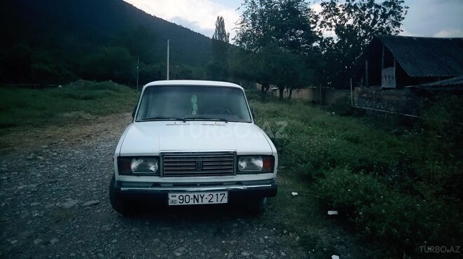 LADA (VAZ) 2107-2