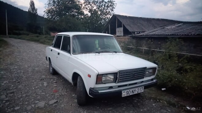LADA (VAZ) 2107-1