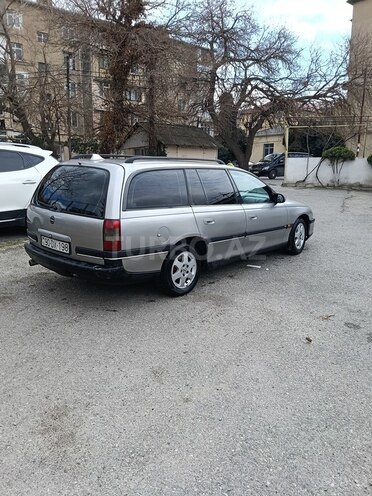 Opel Omega-10