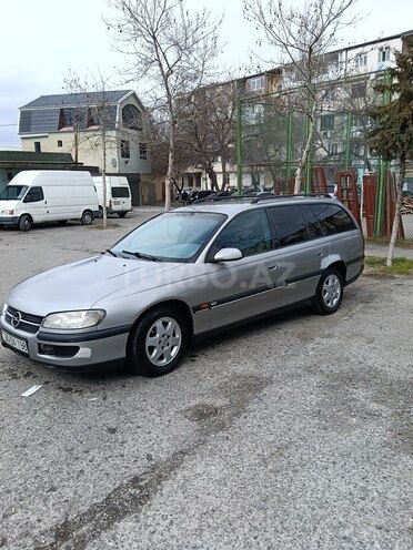Opel Omega-8