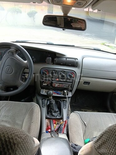 Opel Omega-4