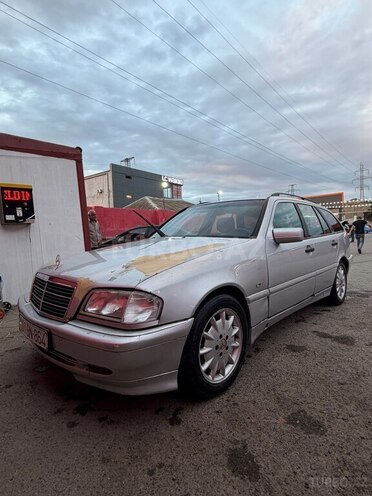 Mercedes C 220-2