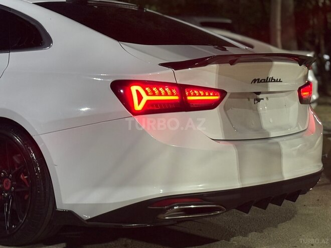 Chevrolet Malibu-13