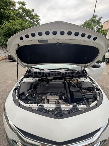 Chevrolet Malibu-9