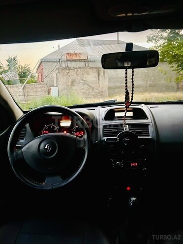 Renault Megane-7