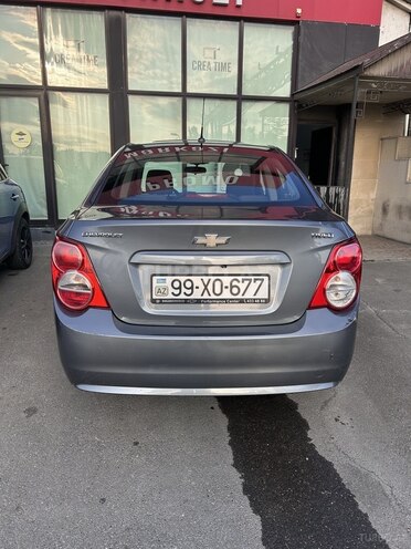 Chevrolet Aveo-5