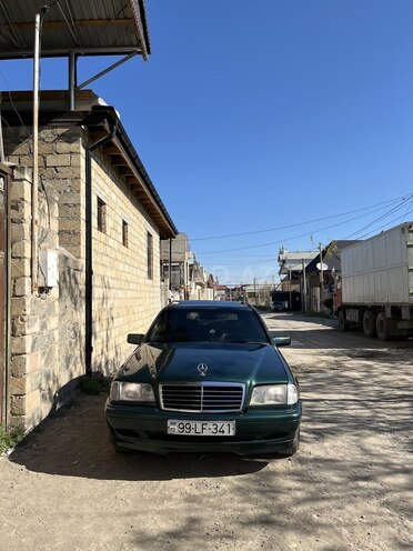 Mercedes C 200-1