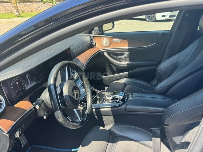 Mercedes E 200-4