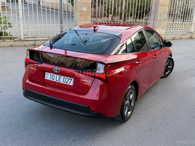 Toyota Prius-10