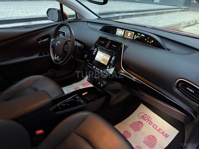 Toyota Prius-8