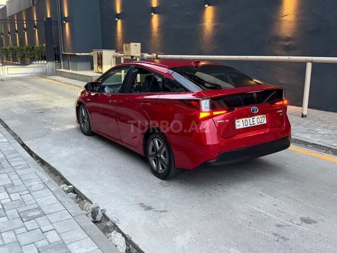 Toyota Prius-5