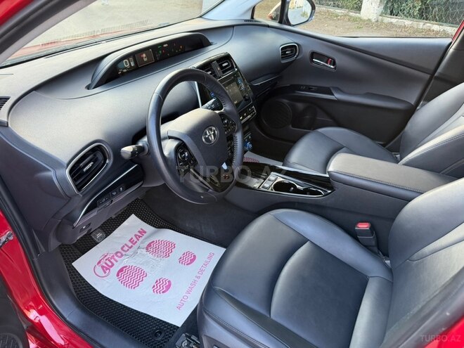 Toyota Prius-19