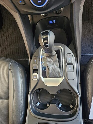 Hyundai Santa Fe-19
