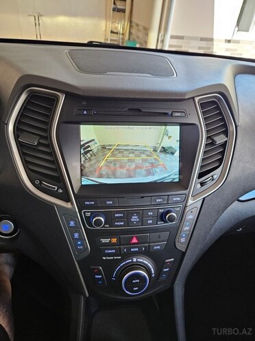 Hyundai Santa Fe-15