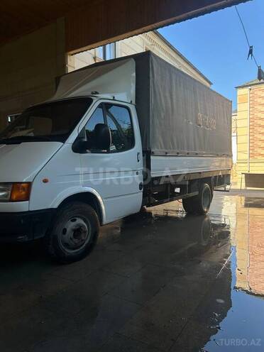 Ford Transit-5