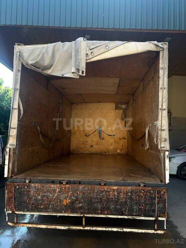 Ford Transit-9