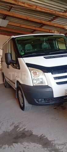 Ford Transit-3
