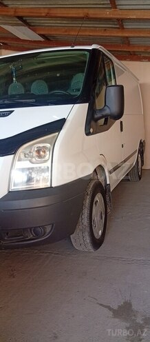 Ford Transit-2