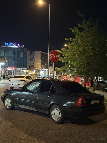 Mercedes C 180-7