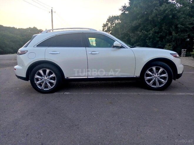 Infiniti FX35-4