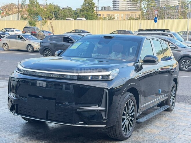 Geely Galaxy M9-3