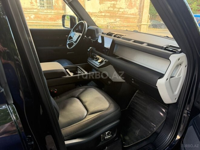 Land Rover Defender-14
