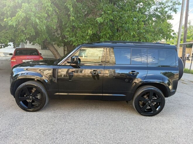 Land Rover Defender-4