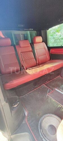 Volkswagen Multivan-7