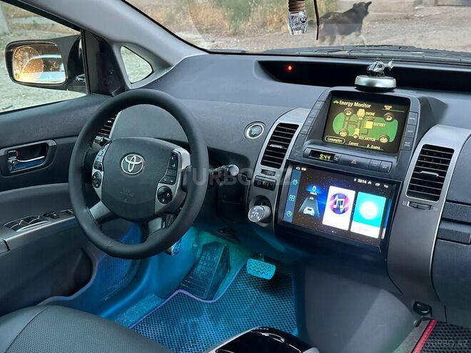Toyota Prius-18