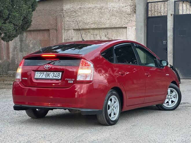 Toyota Prius-12