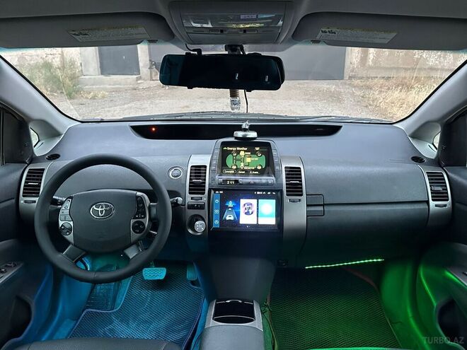 Toyota Prius-19