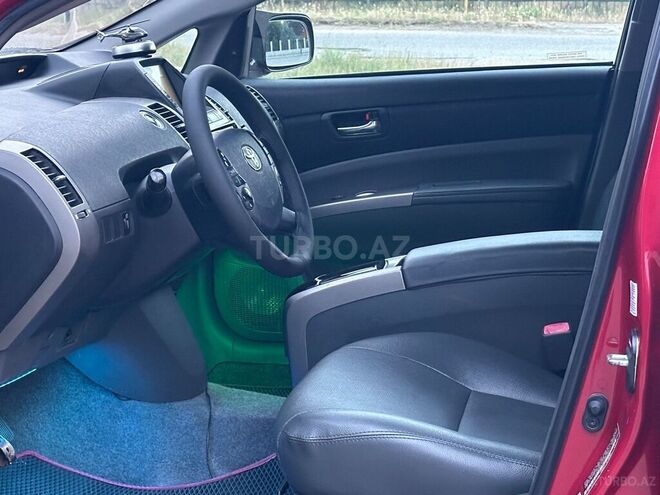 Toyota Prius-14