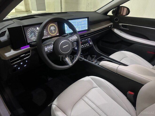 Hyundai Sonata-10