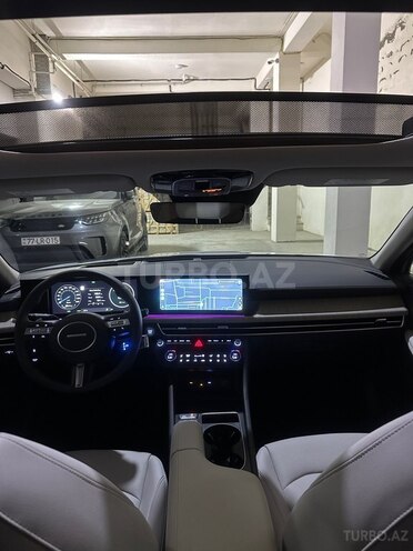Hyundai Sonata-12