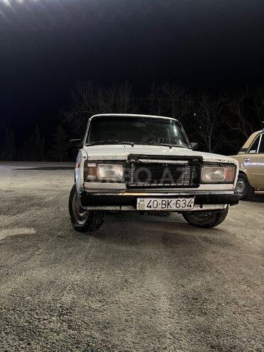 LADA (VAZ) 2107-1