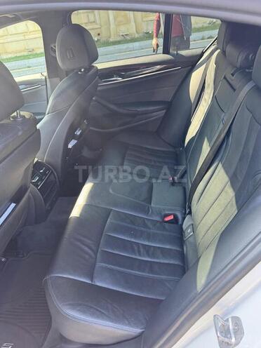 BMW 530-11