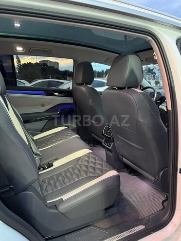 Volkswagen ID.6 X-6