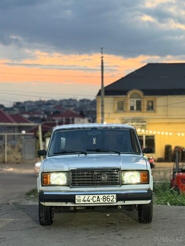 LADA (VAZ) 2107-1