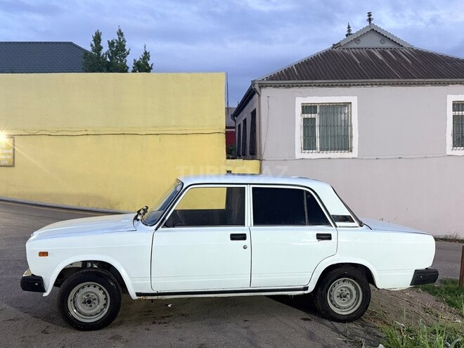 LADA (VAZ) 2107-5