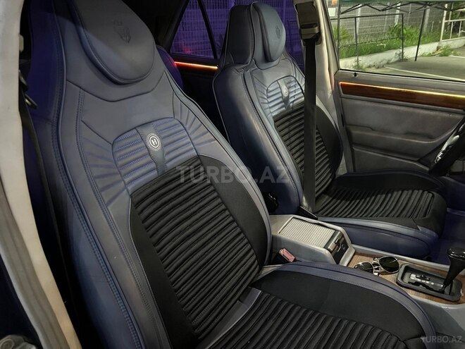 Mercedes E 220-6