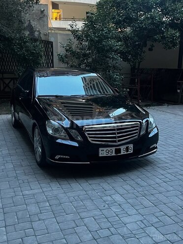 Mercedes E 350-1