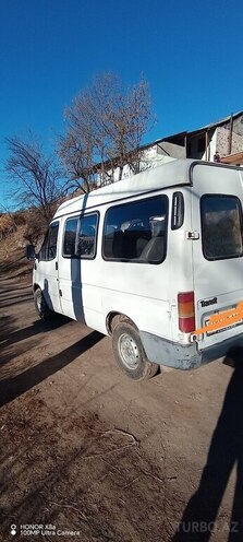 Ford Transit-2