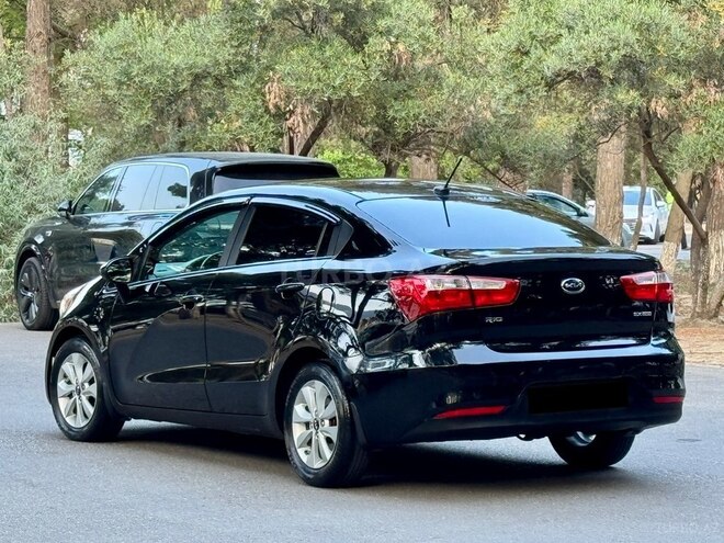 Kia Rio-10