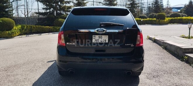 Ford Edge-2