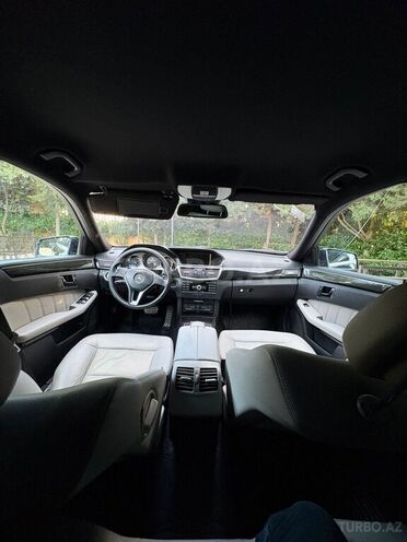 Mercedes E 350-13