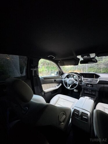 Mercedes E 350-10