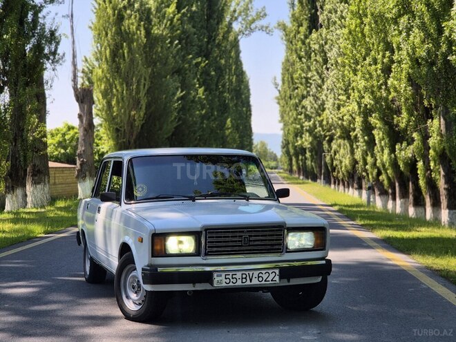 LADA (VAZ) 2107-2