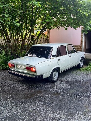 LADA (VAZ) 2107-15
